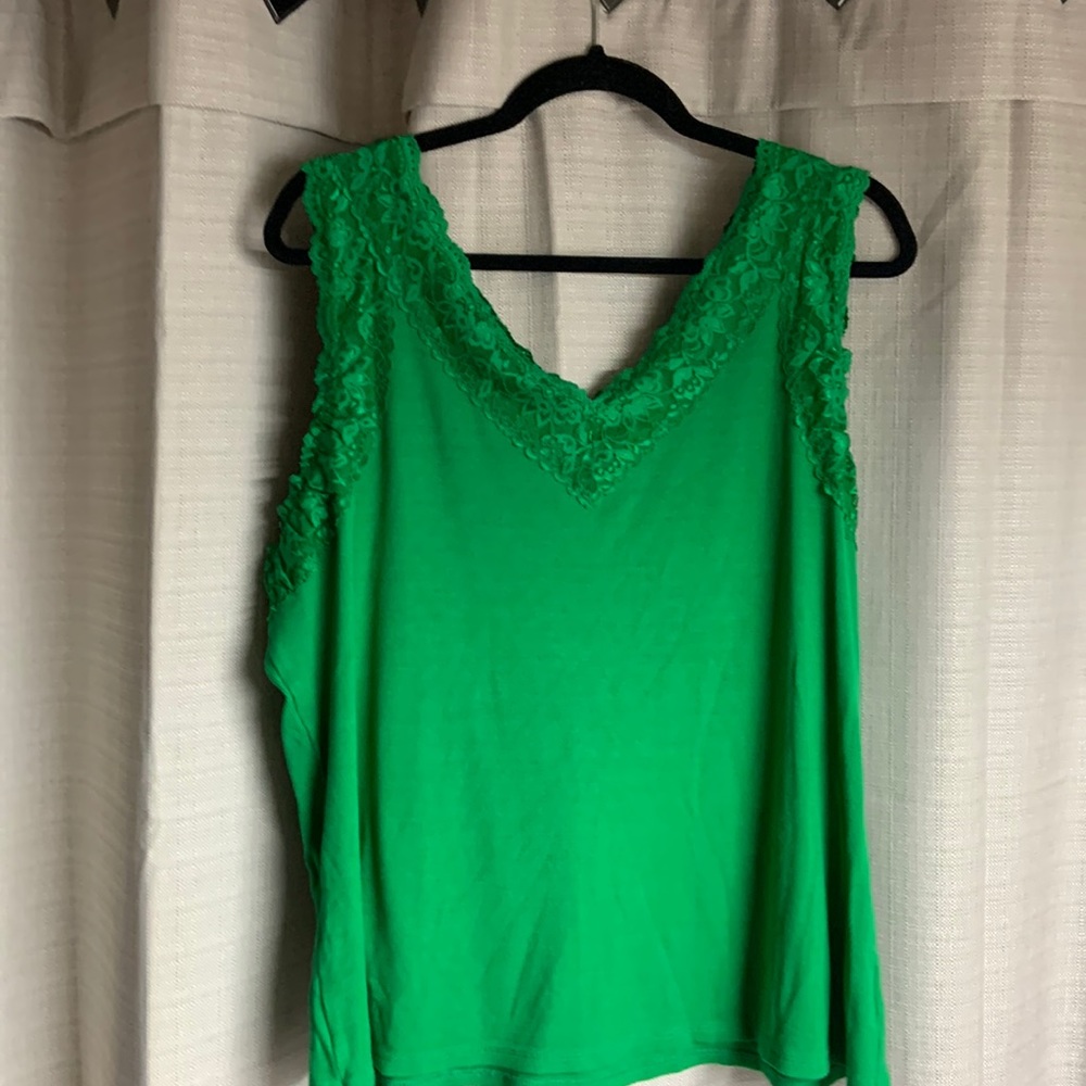 Green tank top women’s